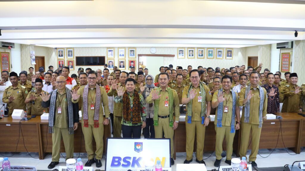 Bupati Sambas dan Kepala Desa se-Kabupaten Sambas Sharing Knowledge di BSKDN Kemendagri