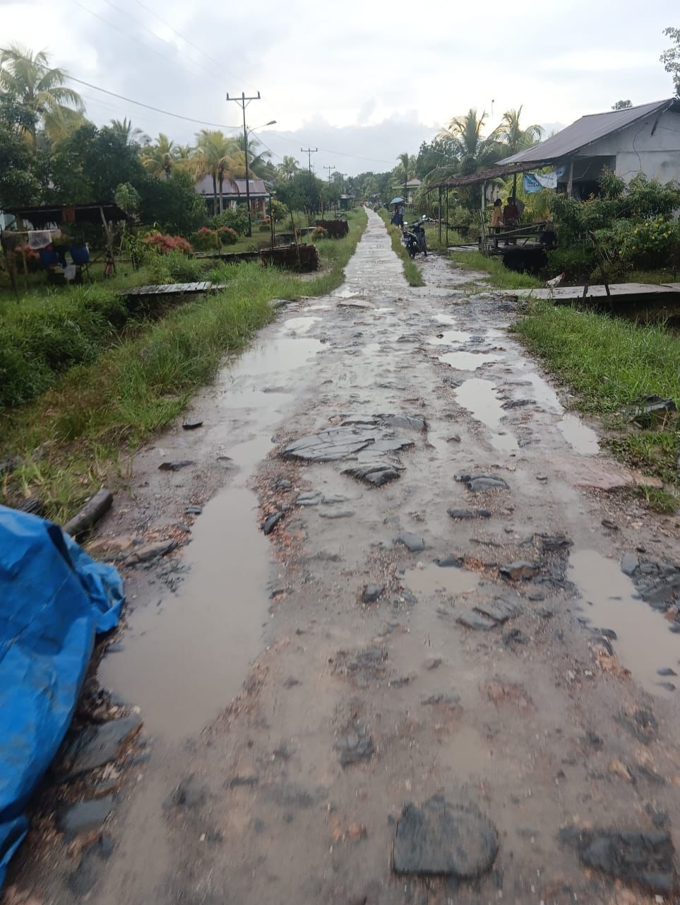 Jalan Separuh Mulus, Warga Keluhkan Pengerjaan yang Belum Tuntas