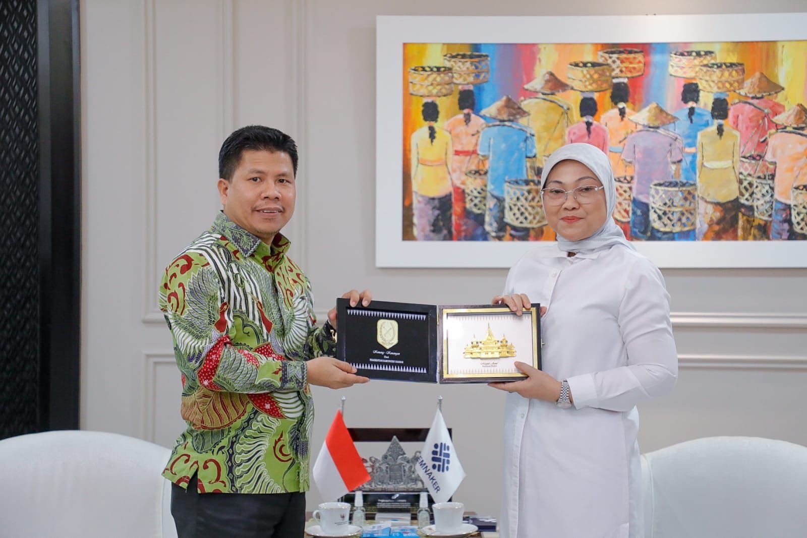 Bupati Sambas Kunker ke Menaker Ida Fauziyah : Komitmen Tingkatkan Potensi SDM Mumpuni di Kabupaten Sambas