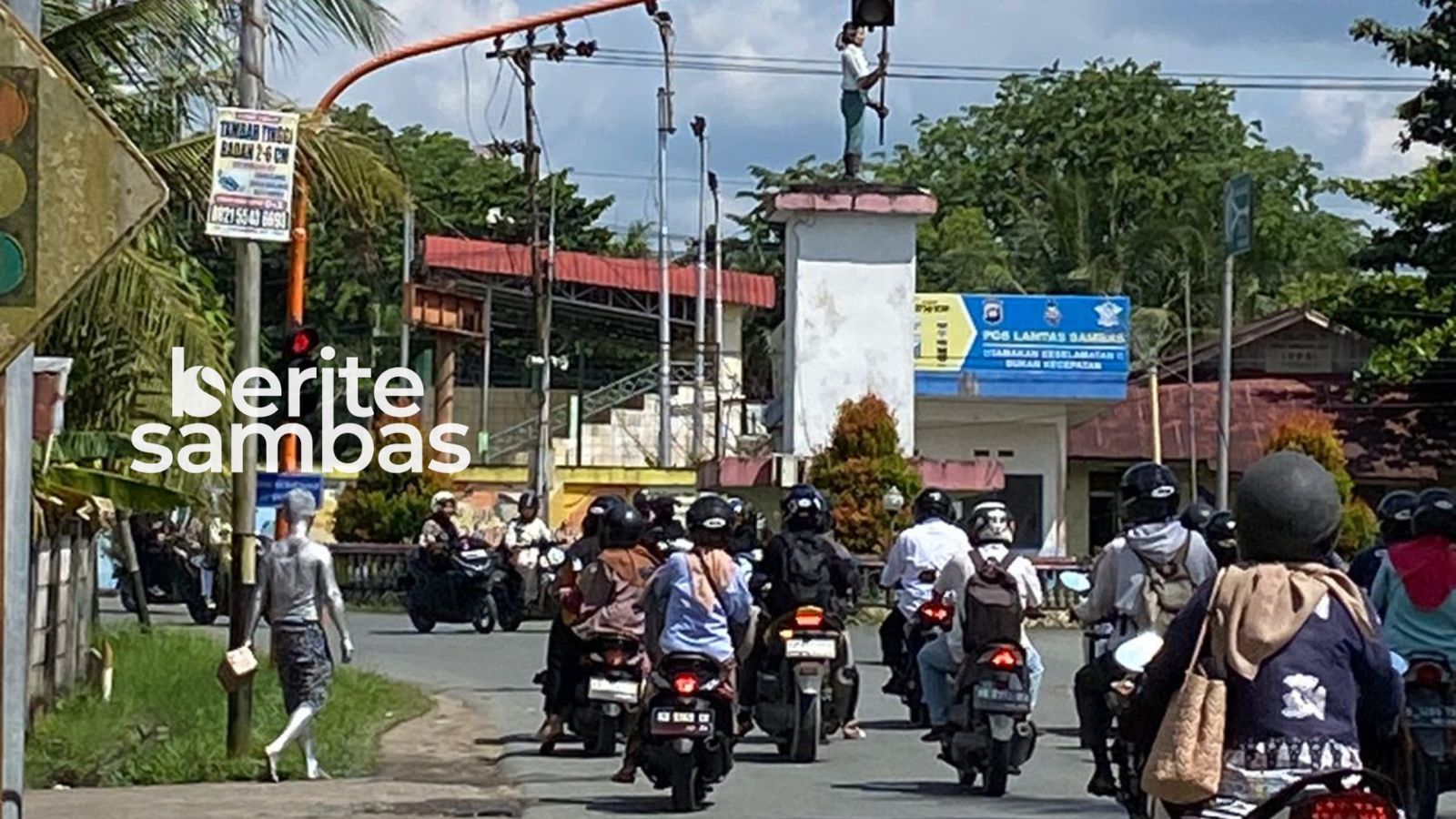 Fenomena Manusia Silver Hadir di Sambas, Warga Berharap Ada Tindakan Pemerintah