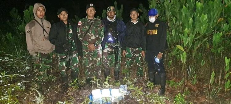 Satgas Pamtas RI-Malaysia Gagalkan Penyelundupan 16 Kg Sabu di Perbatasan