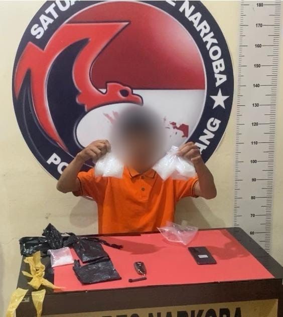Polres Bengkayang Tangkap Pria Diduga Edarkan Sabu, Amankan Ratusan Gram Barang Bukti