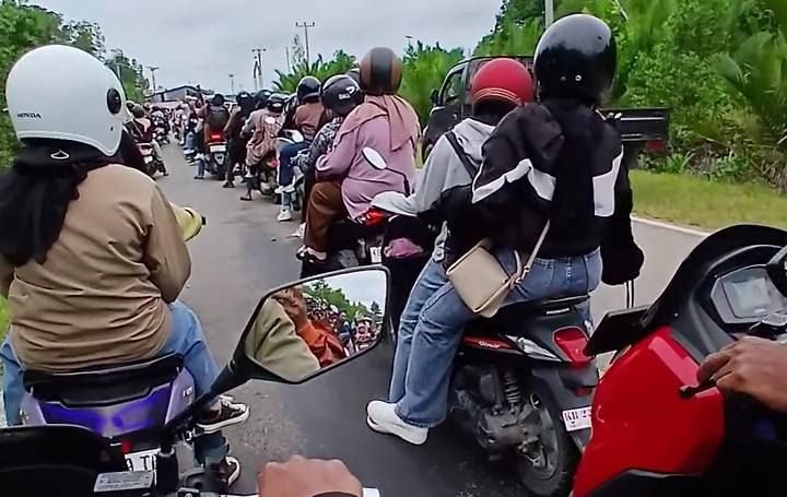 Puncak Libur Tahun Baru 2025, Ribuan Wisatawan Padati Penyeberangan Ceremai