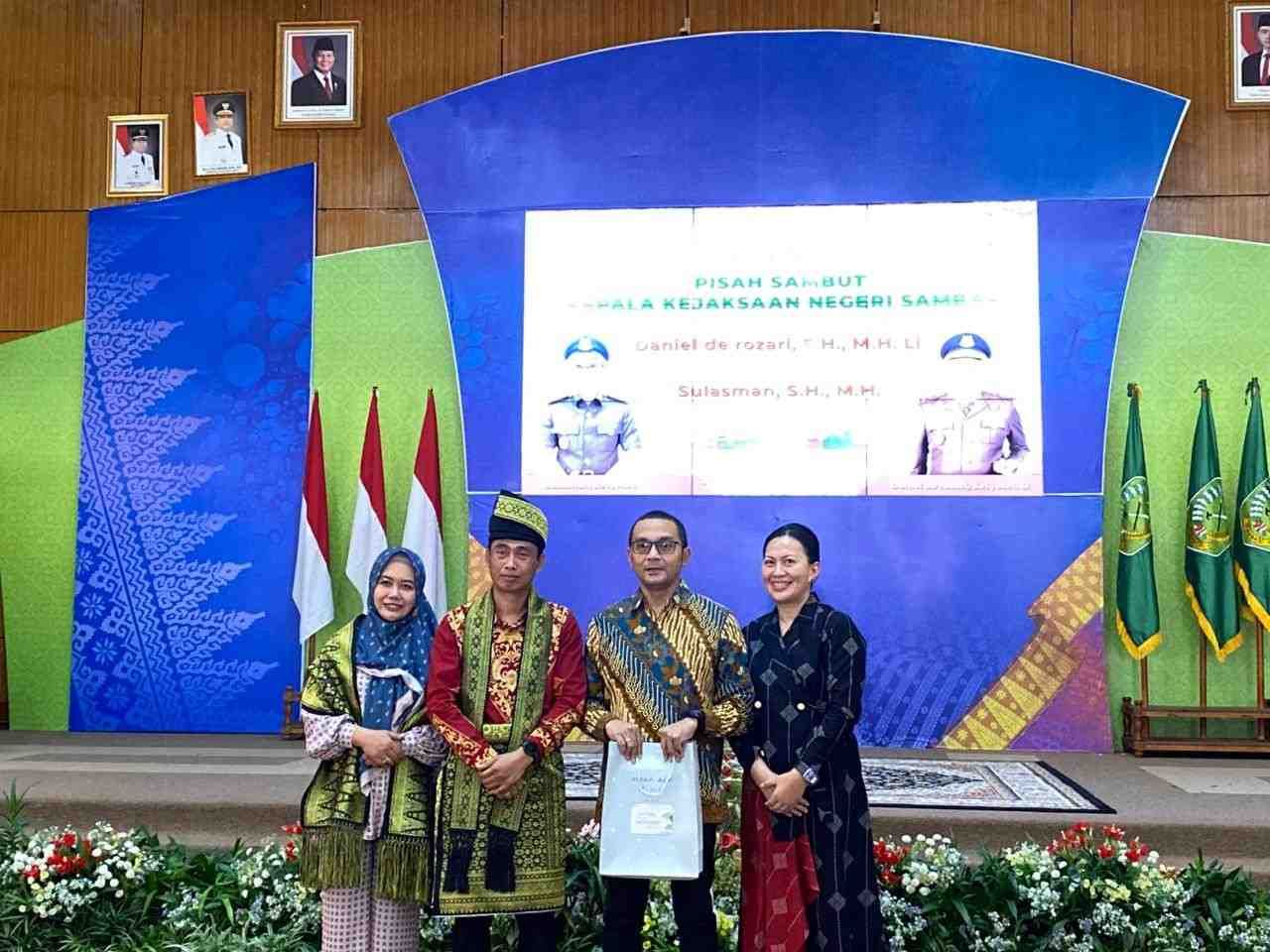 Sambas Sambut Nahkoda Baru Adhyaksa: Sulasman Gantikan Daniel De Rozari Pimpin Kejaksaan Negeri Sambas