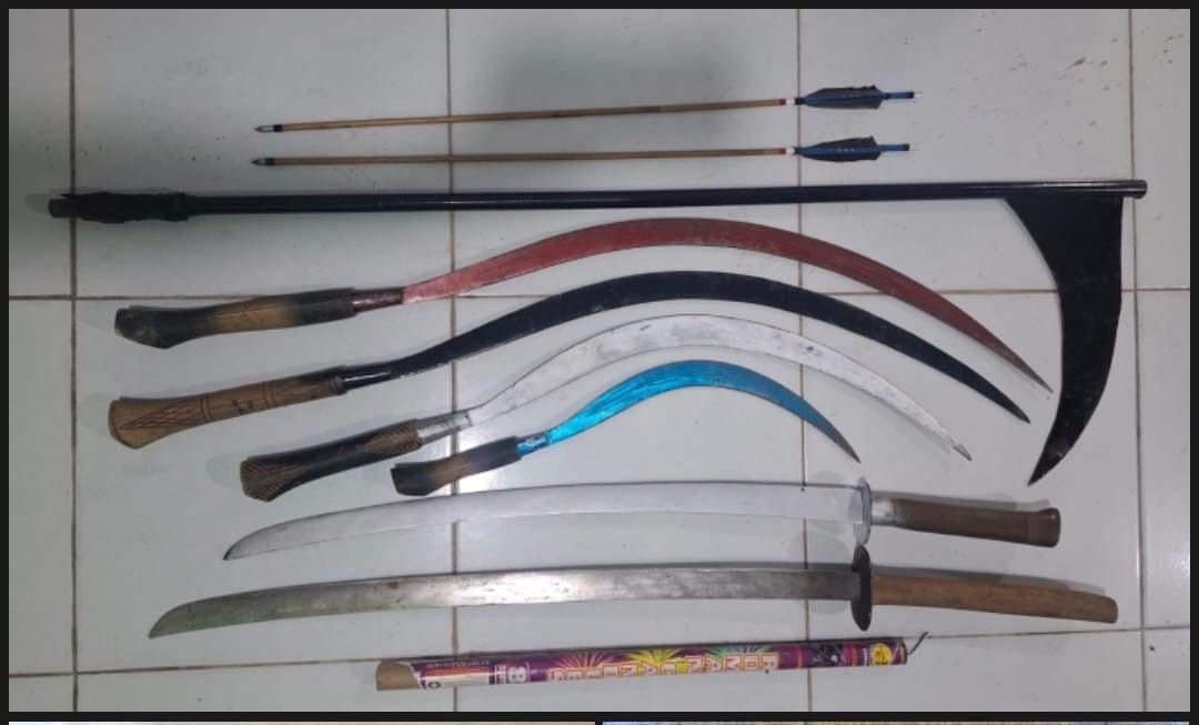 Polsek Pemangkat Amankan 15 Remaja Diduga Bawa Senjata Tajam