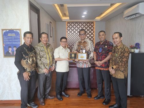 Pemkab Sambas Kunjungan ke Kemendagri Bahas Percepatan Pembangunan PLBN Temajuk - Melanau