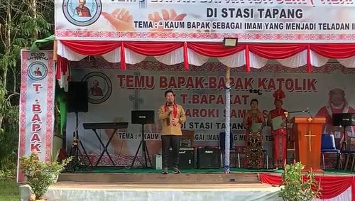 Bupati Sambas Buka Acara Bapakat: Tekankan Peran Penting Pendidikan di Perbatasan
