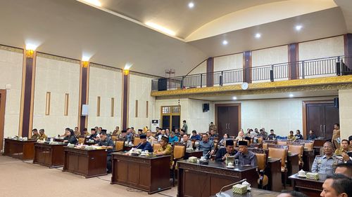 DPRD Sambas Gelar Paripurna Pengambilan Keputusan Raperda Pertanggungjawaban APBD 2024, RPJMD dan Ketertiban Umum