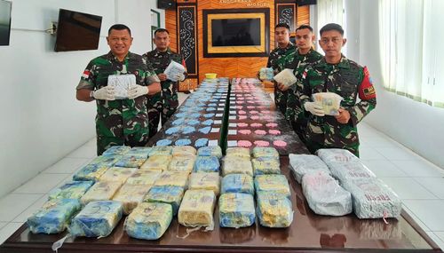Satgas Yonkav 12/BC Berhasil Gagalkan Penyeludupan Dua Karung Narkotika Seberat 35 Kilogram dan 35 Ribu Butir Ekstasi.